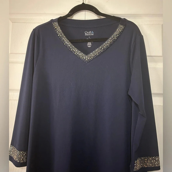 Women's Croft & Barrow® Embellished Shark-Bite Hem Nave Blue Top. Size Large - Picture 6 of 9